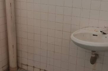 Megah Ria Double Storey Shop Lot / Ground Floor 