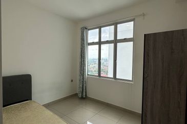 SKS Habitat Apartment, Larkin