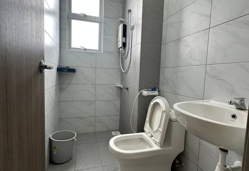 SKS Habitat Apartment, Larkin