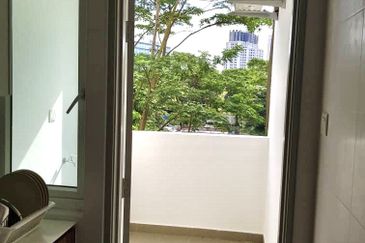 Seasons Luxury Apartments @ Amara Larkin