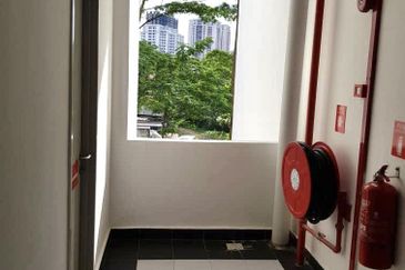 Seasons Luxury Apartments @ Amara Larkin