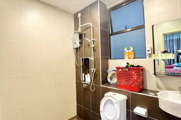 Seri Austin Luxury Apartment