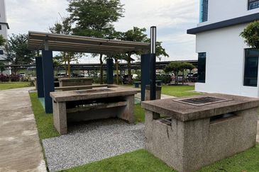 Seri Austin Luxury Apartment