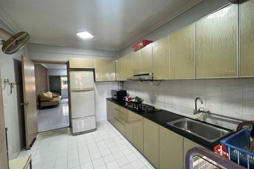 Lily & Jasmine Apartment