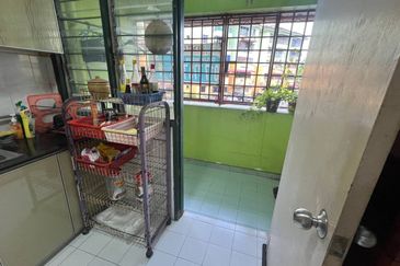 Lily & Jasmine Apartment