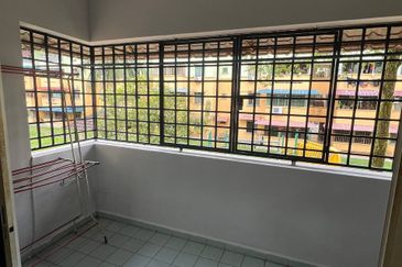 Lily & Jasmine Apartment