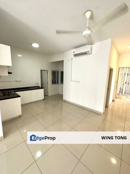 Nusa Height Apartment / Block B / 3 Bedroom 2 Bath, Johor, Gelang Patah