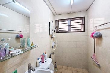 Prima Regency (Dorchester Court)