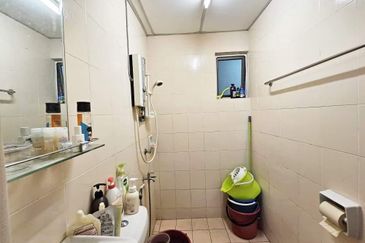 Prima Regency (Dorchester Court)