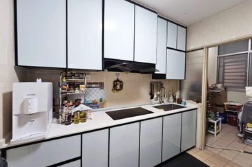 Prima Regency (Dorchester Court)