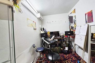 Prima Regency (Dorchester Court)