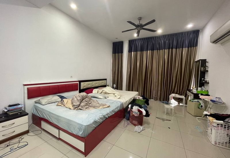 Taman Horizon Hills Double Storey Large Superlink