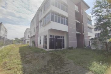 68 Avenue @ Gelang Patah