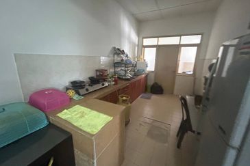 Dahlia Apartment, Subang Perdana