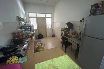 Dahlia Apartment, Subang Perdana