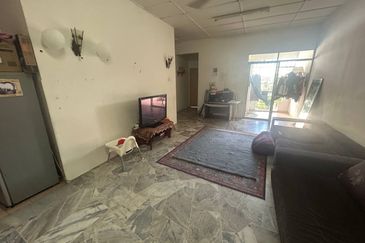 Dahlia Apartment, Subang Perdana