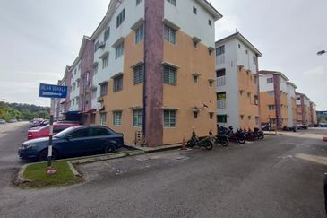 Pangsapuri Arista @ Bandar Parklands