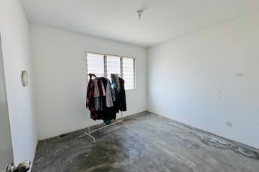 Pangsapuri Seroja Bukit Jelutong