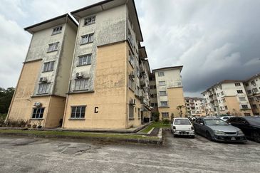 Taman Sungai Kapar Indah