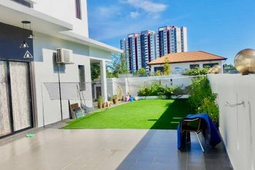 Jalan Setia Permai U13/42M