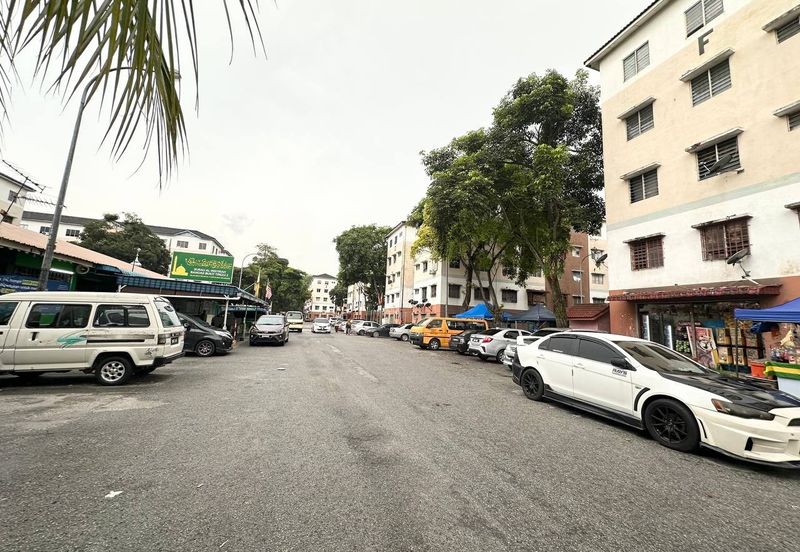 Bandar Bukit Tinggi 1 Apartment