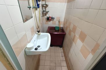 Flat PKNS, Seksyen 24