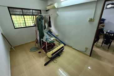 Flat PKNS, Seksyen 24