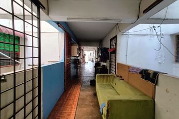 Flat PKNS, Seksyen 24