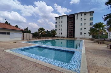 Residensi Warnasari 2