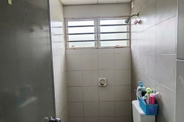 Residensi Warnasari 2