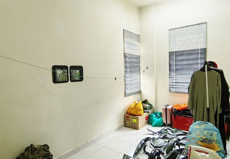 Residensi Warnasari 2