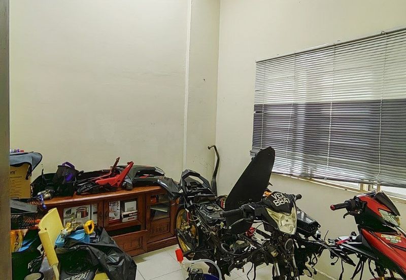 Residensi Warnasari 2