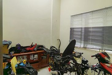 Residensi Warnasari 2