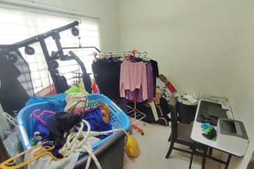 Residensi Warnasari 2