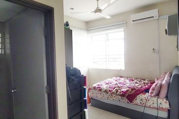 Residensi Warnasari 2