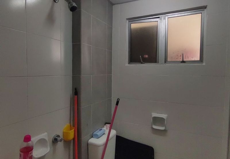 Residensi Warnasari 2