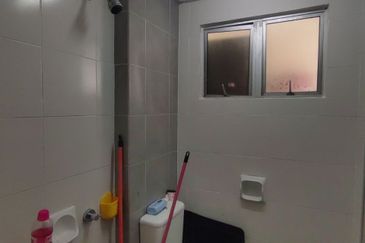 Residensi Warnasari 2