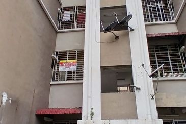 Pangsapuri Akasia, Bandar Botanic