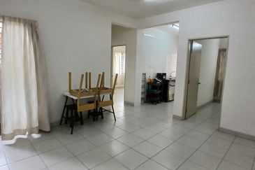 Pangsapuri Akasia, Bandar Botanic