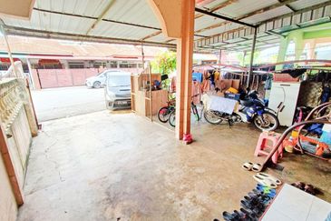 Freehold, Renovated - Single Storey Taman Baiduri Banting, Selangor