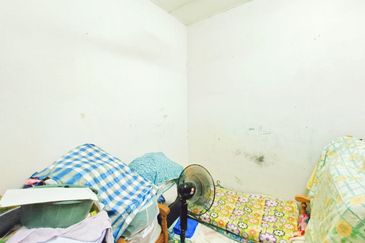 Freehold, Renovated - Single Storey Taman Baiduri Banting, Selangor