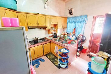 Freehold, Renovated - Single Storey Taman Baiduri Banting, Selangor