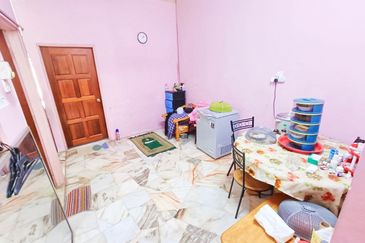 Freehold, Renovated - Single Storey Taman Baiduri Banting, Selangor