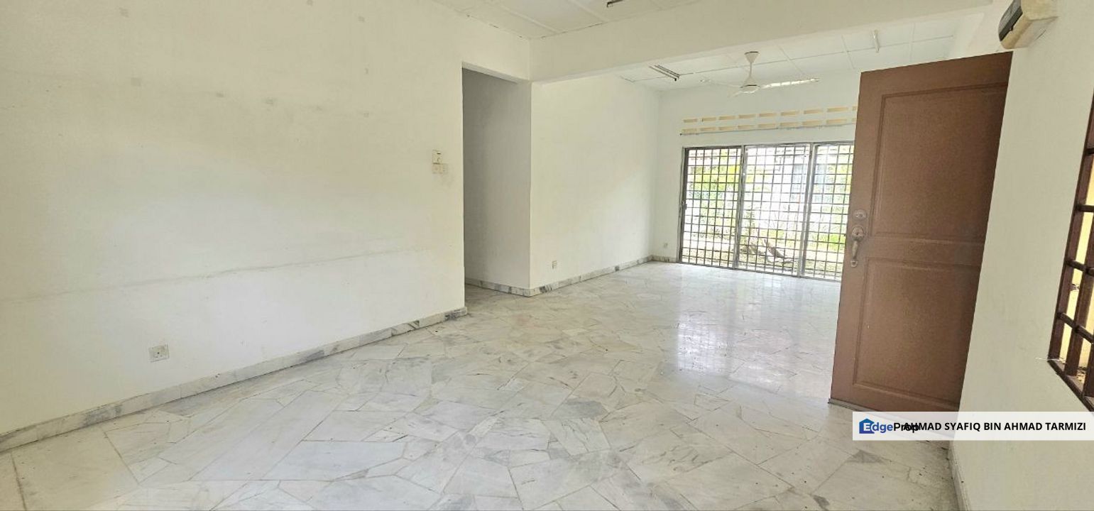 Single Storey Bungalow @ Bandar Mahkota Banting 42700 Banting Selangor., Selangor, Banting