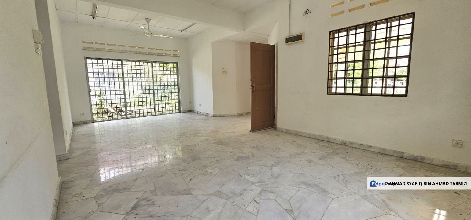 Single Storey Bungalow @ Bandar Mahkota Banting 42700 Banting Selangor., Selangor, Banting