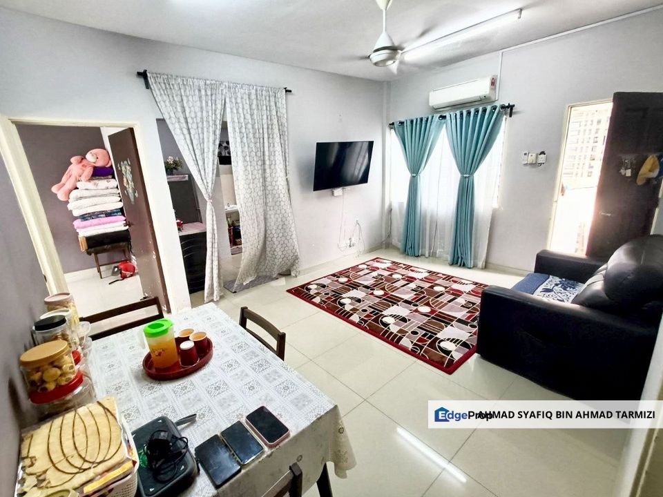 Renovated, Furnished - Pangsapuri Arista, Bandar Parklands Klang, Selangor, Klang