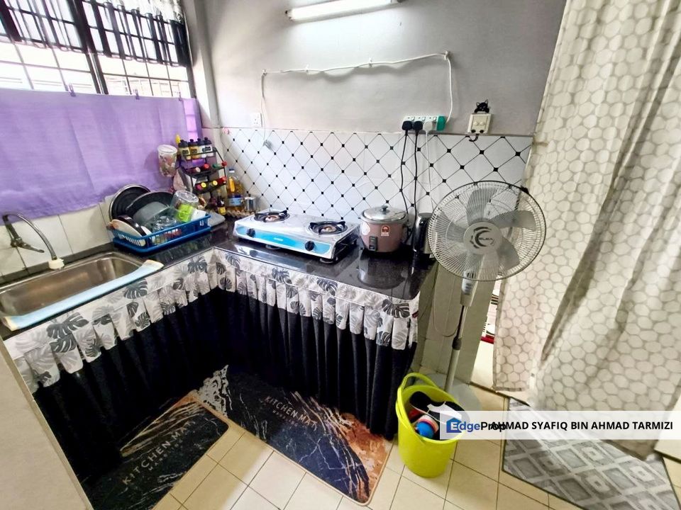 Renovated, Furnished - Pangsapuri Arista, Bandar Parklands Klang, Selangor, Klang