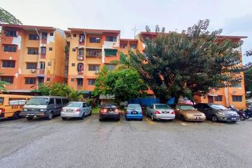 Flat PKNS Seksyen 8