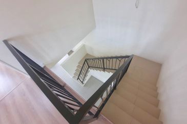 Monet Springtime @ Sunsuria City