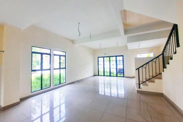 Monet Springtime @ Sunsuria City